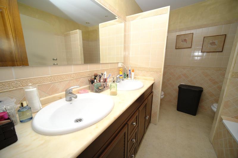 Foto 2696c489-36b1-4c71-b86d-881a7d30a066. Flat with parking in Nueva Alcalá Alcalá de Guadaira