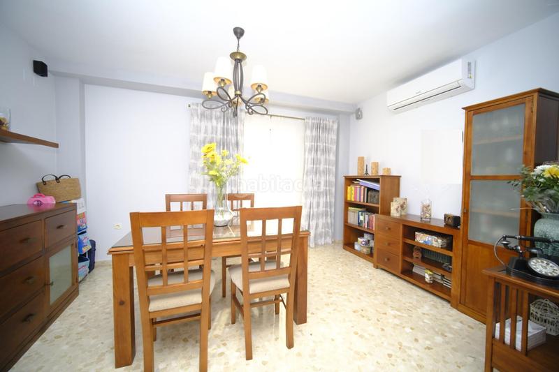 Foto eaf05189-b78c-4982-b4c6-57c1b2d5b2a7. Flat with parking in Nueva Alcalá Alcalá de Guadaira