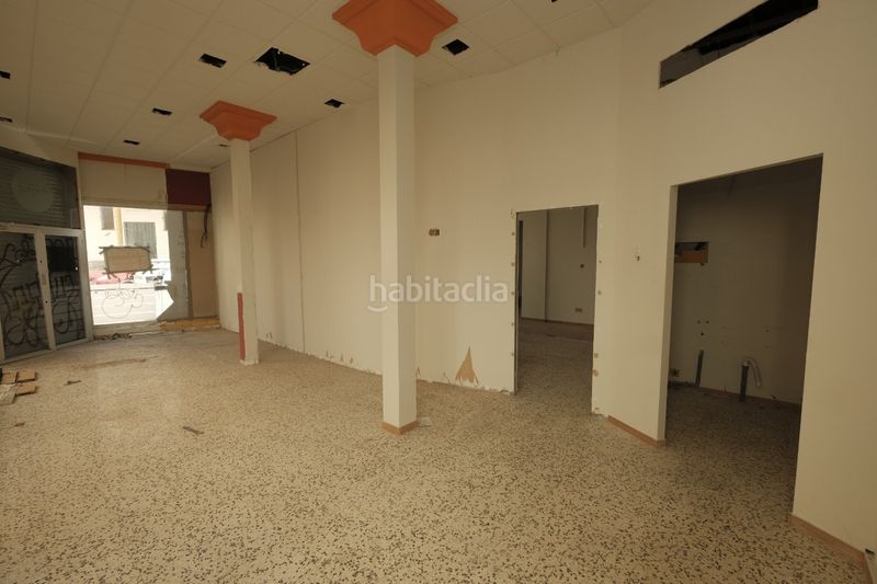 Foto 23d83fbc-f39b-4d5b-8963-d05184b3feef. Lloguer local comercial a Centro Alcalá de Guadaira