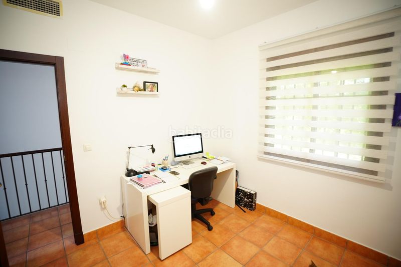 Foto 4ddd4835-edc2-4847-970f-2839c6d96bfb. Casa amb aparcament a Nueva Alcalá Alcalá de Guadaira