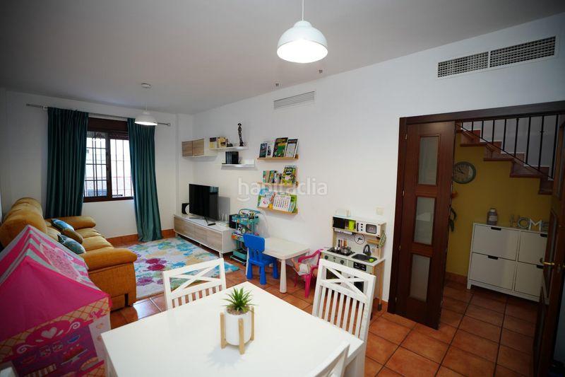 Foto 4e423be7-cbfb-46b7-898b-e7e4d7934812. Casa amb aparcament a Nueva Alcalá Alcalá de Guadaira