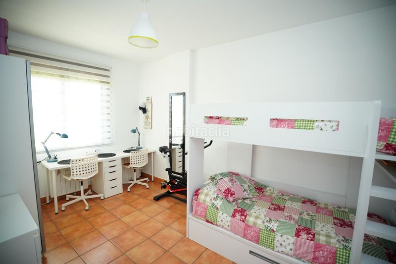 Foto a416e407-f25e-406f-a63c-ae1460d94f25. Casa amb aparcament a Nueva Alcalá Alcalá de Guadaira