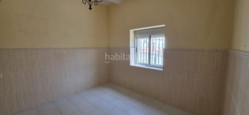 Foto 3b048121-94a7-4c49-9d43-a50ff400c71c. Casa amb aparcament a Nueva Alcalá Alcalá de Guadaira
