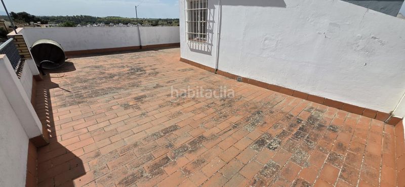 Foto 5c110100-0a11-48a9-8c62-bf49f89bade8. Casa amb aparcament a Nueva Alcalá Alcalá de Guadaira