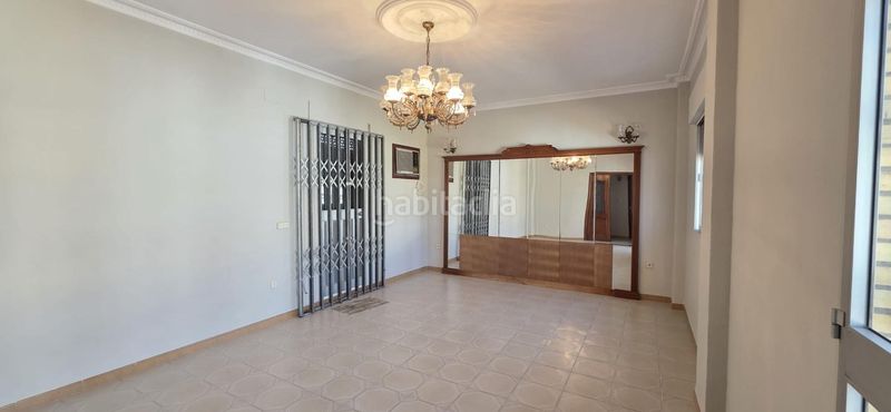 Foto ac38a595-15c4-48ef-b10c-d9c5fddb2181. Casa amb aparcament a Nueva Alcalá Alcalá de Guadaira
