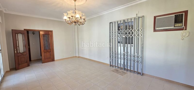 Foto ad660a3e-29c9-4938-96de-22ec93b3c65a. Casa amb aparcament a Nueva Alcalá Alcalá de Guadaira
