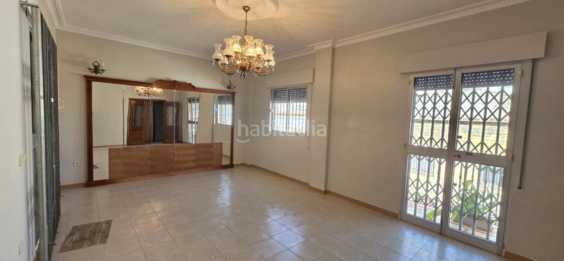 Foto ad9a3a83-97a5-4b42-bf77-a9b570950e86. Casa amb aparcament a Nueva Alcalá Alcalá de Guadaira