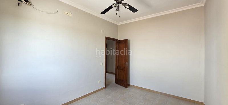 Foto cb6884b5-678f-4237-a353-15541da39921. Casa amb aparcament a Nueva Alcalá Alcalá de Guadaira