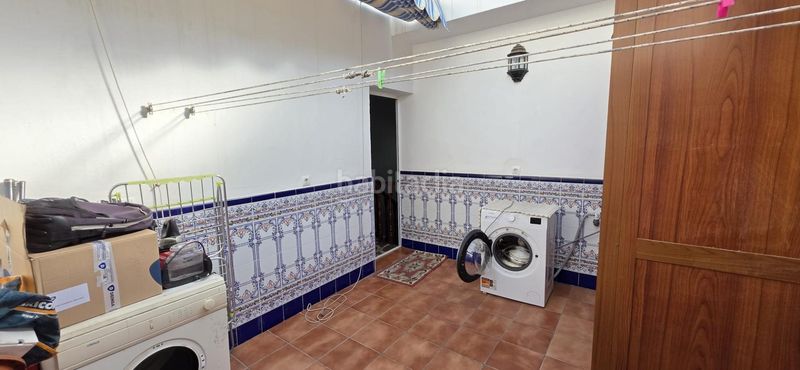 Foto 3b051d15-43e3-4879-a634-813fceabb4e5. Casa amb aparcament a Centro Alcalá de Guadaira