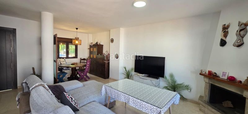 Foto ff8bd4e9-cd06-48d8-9b2a-29f8f230571b. Casa amb aparcament a Los Molinos Alcalá de Guadaira
