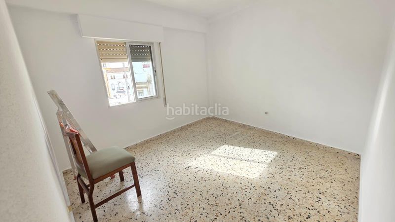 Foto e9f63b68-dd5a-4723-b4e3-b8c33adf4a23. Pis amb aparcament a Centro Alcalá de Guadaira