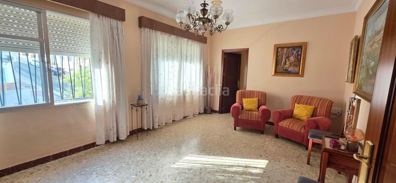 Foto b96a65cc-aa8c-41c3-adc5-c3311564c3ea. Casa amb aparcament a Centro Alcalá de Guadaira
