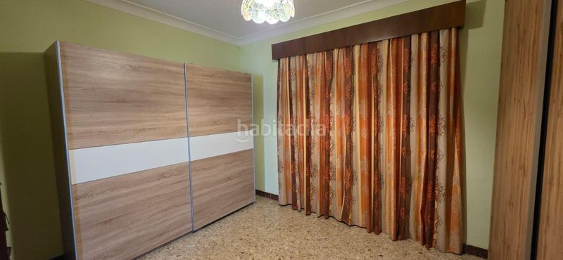 Foto bd4bebdf-3fb9-4e83-83d5-8640ff3c9a0a. Casa amb aparcament a Centro Alcalá de Guadaira