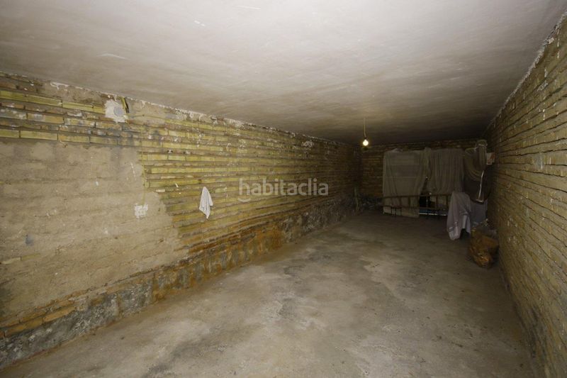 Foto e0524c04-ee81-4ca4-a04d-1547f9a6e651. Casa amb aparcament a Centro Alcalá de Guadaira