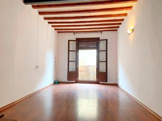 Appartement  Carrer del consolat de mar. Vivienda en el born con balcn exterior