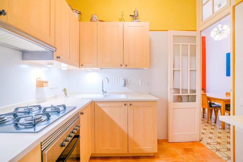 Foto 28a05553-d49b-45c5-ba0a-f4b97fbe7b80. Piso vivienda con encanto con ascensor en Raval Barcelona
