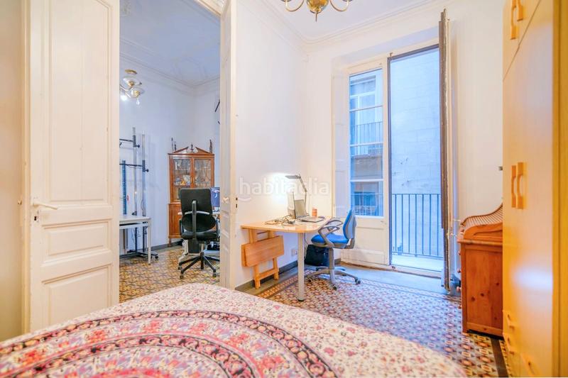 Foto 9b099b90-3228-4635-8eff-5ccdfd39f93e. Piso vivienda con encanto con ascensor en Raval Barcelona