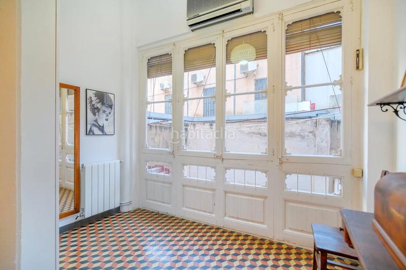 Foto bad819f3-cbe8-416f-aaec-6a9aa3750bf6. Piso vivienda con encanto con ascensor en Raval Barcelona