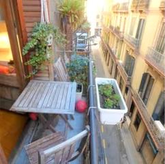 Appartement à Carrer de julià portet 9. Ubicación excelente, 2 dormitorios dobles y 6 balcones