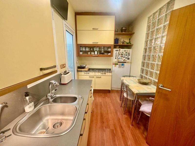 Foto f1ff793d-18ed-471c-8ecb-3be89f4fd7ce. Ático  con amplio balcón, exterior, ascensor, plaza de pk y trastero opcionales al pvp en Barcelona