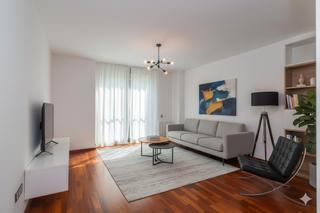 Piso  Carrer d'aribau 113. Finca seminueva con ascensor, exterior, 3 dormitorios y 2 baños