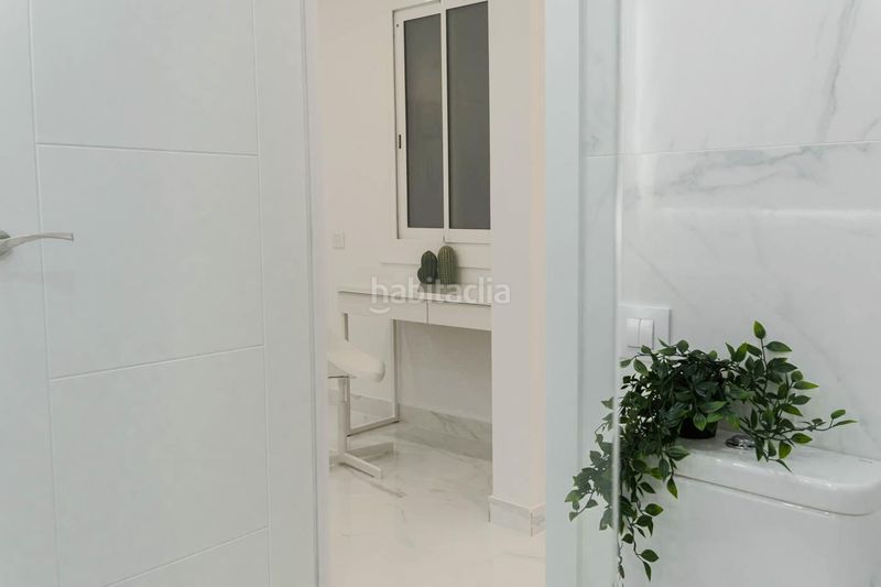 Foto 235497ff-715e-4052-a3c8-cd509172a93c. Pis a Raval Barcelona