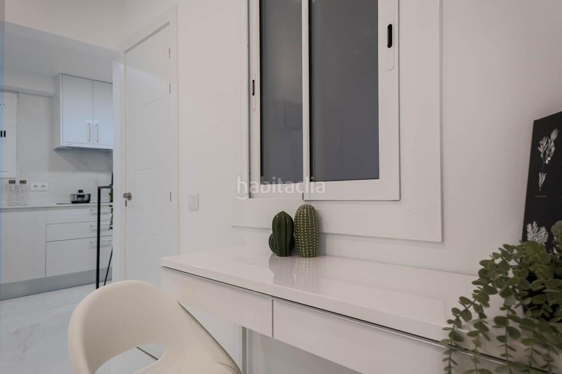 Foto 25f4df0a-7eef-4c28-a475-240530857e83. Pis a Raval Barcelona