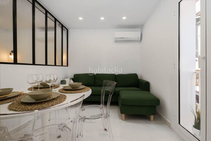 Foto 84a8f737-8e9f-4011-a6d6-1b3a1eb25ce4. Pis a Raval Barcelona