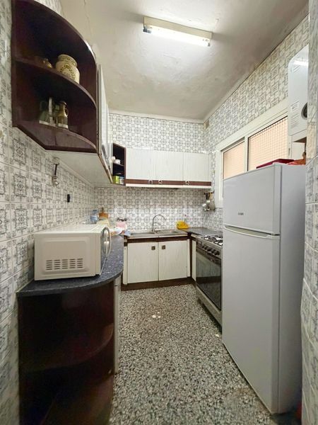Foto 40a4bdff-6d72-45b9-a9fb-ac0477a627a5. Pis a Sant Antoni Barcelona