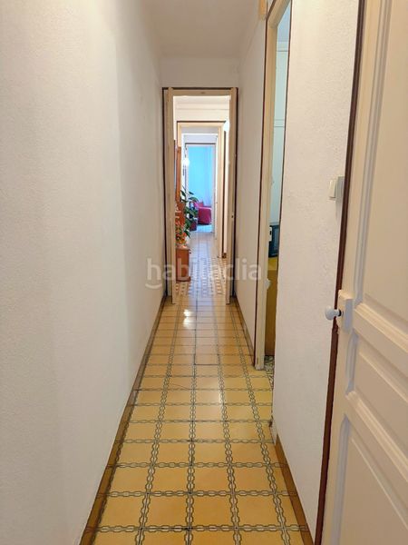 Foto c4d47f5f-baf4-4269-b16a-65b2140ab3ef. Pis a Raval Barcelona