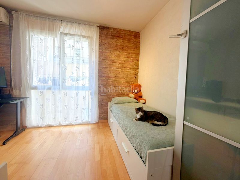 Foto 6ea79864-64b4-4c6a-a5f4-bc1ae69a1ad6. Pis a Raval Barcelona