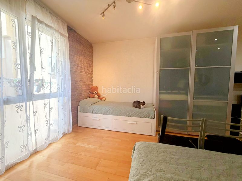 Foto 9ce8ffb5-8243-44b4-97c9-691b2901bdd8. Pis a Raval Barcelona