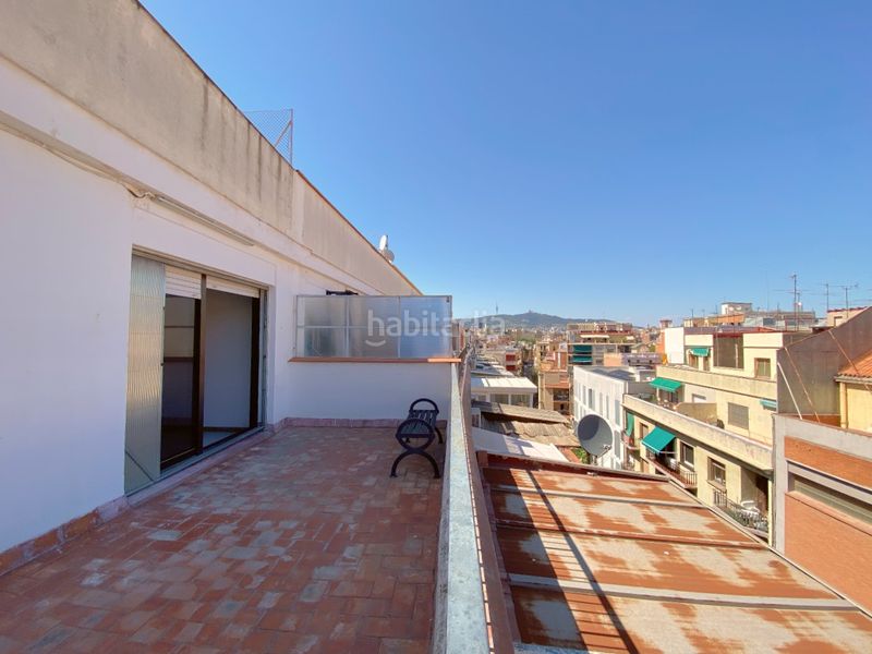 Foto cf26c499-4b02-4308-a43b-19539bba30c7. Àtic a La Bordeta Barcelona