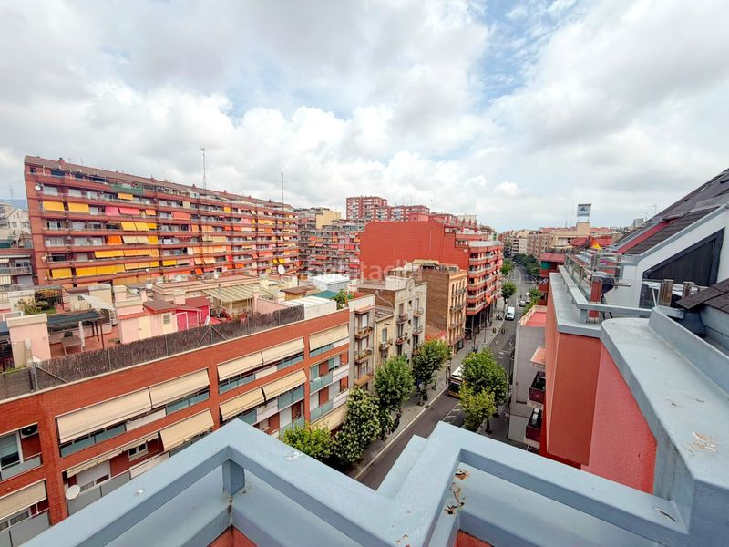 Foto 3ec63d62-9e6a-4d9c-bdca-16ed69487ffa. Ático  con terraza a nivel y ascensor en calle santa eulalia en Hospitalet de Llobregat (L´)