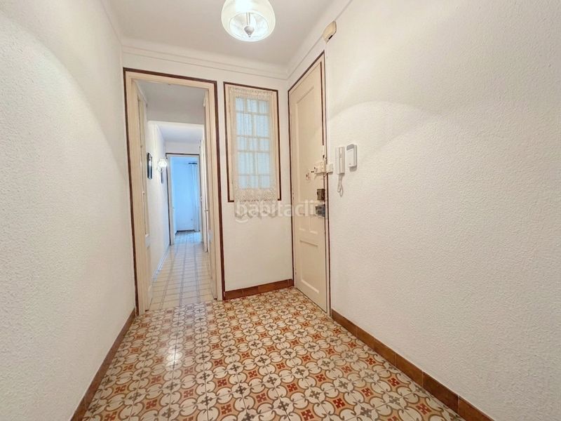 Foto 723ae112-4995-44a7-a1ac-b3914877f39a. Pis a Raval Barcelona