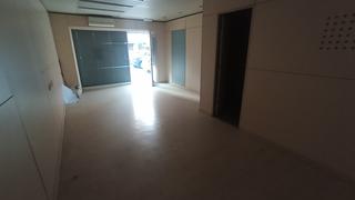 Lloguer Local Comercial a Joc de la Bola - Camps d'Esports. Local para cualquier tipo de negocio en joc de la bola - camp d'