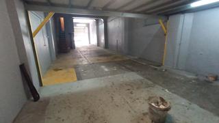 Local Comercial a Príncep de Viana-Clot-Xalets Humbert Torres. Local de 140 + altillo en clot ideal taller o negocio de garaje