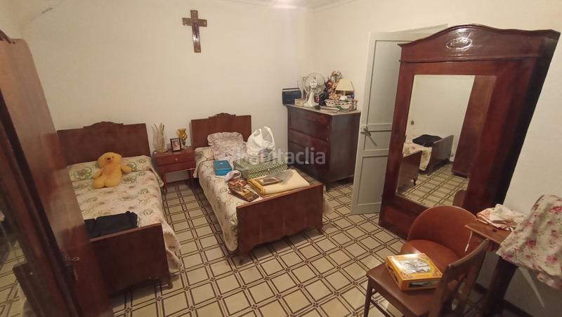 Foto 333c3af1-6cc3-4b2c-9f3f-de8db7eb9bfb. Casa  de pueblo con gran almacén en la parte alta en Camarasa