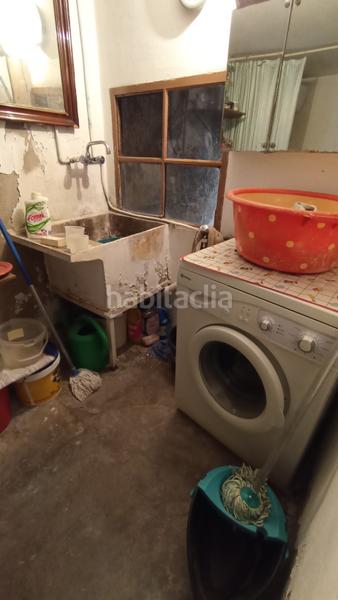 Foto fdfea2c7-13c9-4d32-ab7d-264d76d55f57. Casa  de pueblo con gran almacén en la parte alta en Camarasa