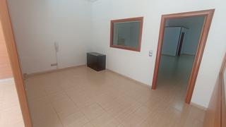 Lloguer Local Comercial a Joc de la Bola - Camps d'Esports. Local de 130 metros en joc de la bola - camp d'esports ideal ofi