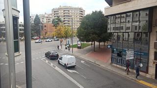 Miete Büro  N/a. Altillo comercial de 120 metros junto a prat de la riba