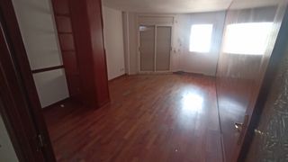 Flat  Camí reial. Piso de 3 habitaciones con balcón en el vendrell