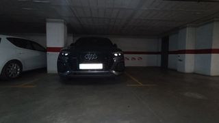 Affitto Posto auto in Plaça víctor mateu i moles 2. Plaza de garaje para coche grande junto mossos d'esquadra