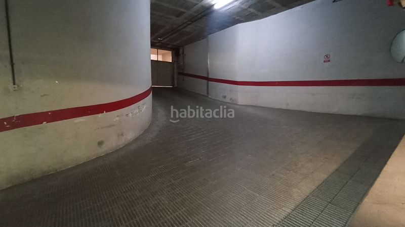 Foto 0da41514-9604-4557-9675-f47cb372b8e8. Autoparkplatz in Príncep de Viana-Clot-Xalets Humbert Torres Lleida