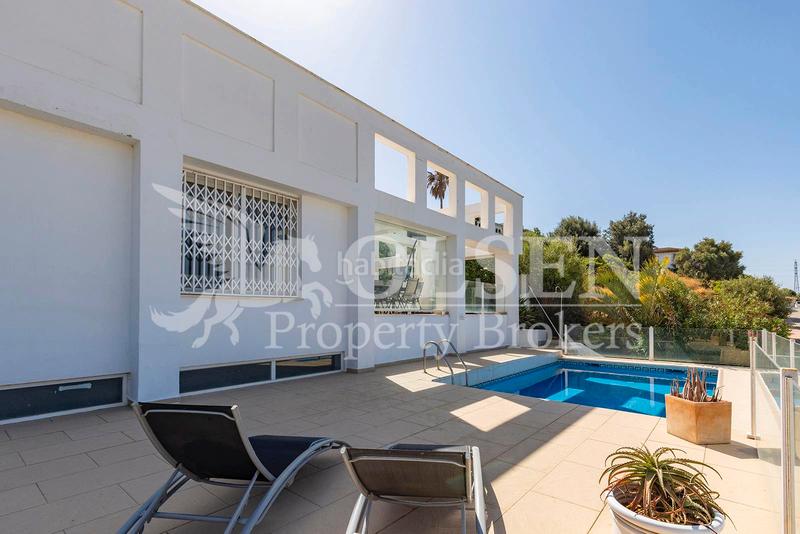 Foto 147bc669-67ee-4e12-88cf-42631ed52173. Chalet mit parking pool in Valle Romano Golf Estepona