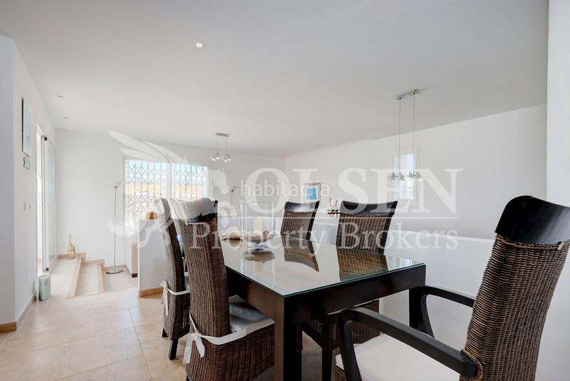 Foto 49b8cdbe-3c76-4aae-a7ca-04a84fc5a7b1. Chalet mit parking pool in Valle Romano Golf Estepona