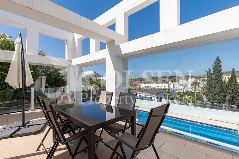 Foto 730d29c0-37fb-4470-9169-688aca555d23. Chalet mit parking pool in Valle Romano Golf Estepona