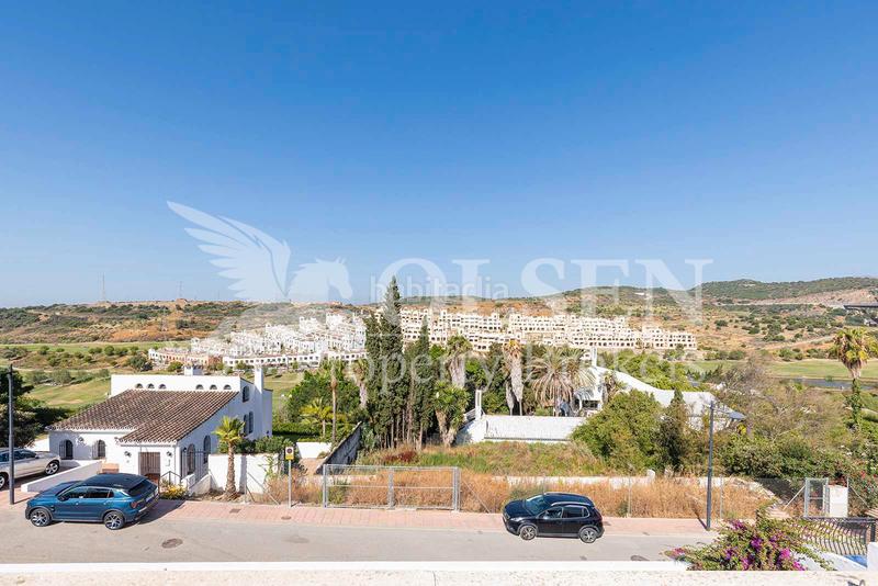 Foto e78fe92f-2dd5-428c-9710-8b79f5bfd529. Chalet mit parking pool in Valle Romano Golf Estepona