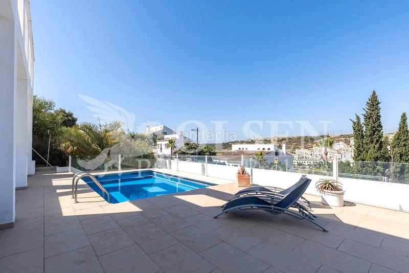 Foto f2418b02-35c2-444e-9f89-4ce6d824de46. Chalet mit parking pool in Valle Romano Golf Estepona