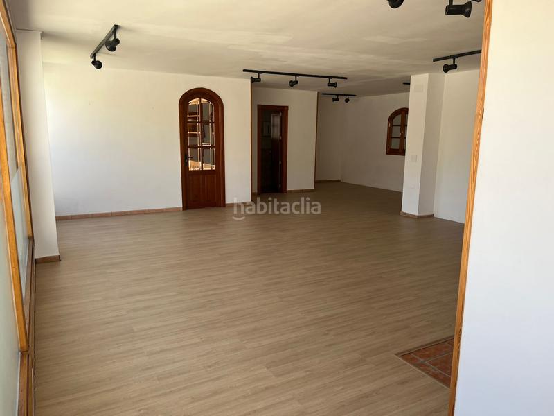 Foto 2ff1326b-b0ca-4f31-832f-8dec5449cebf. Rent business premise in Benagalbón Rincón de la Victoria